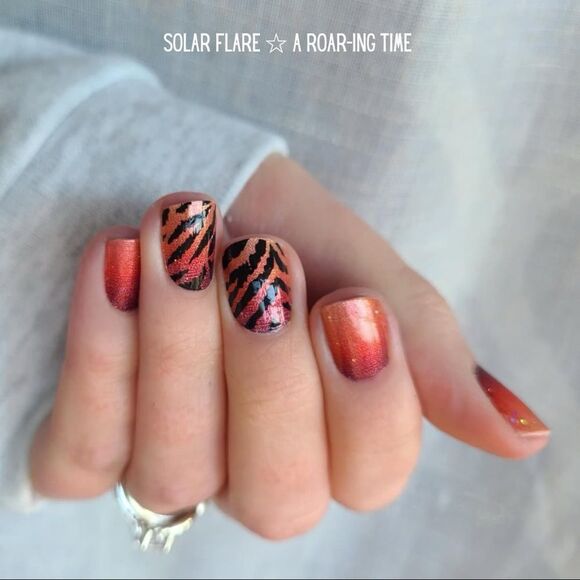 Color Street | A Roaring Good Time, tiger stripe design, clear overlay - Picture 3 of 11